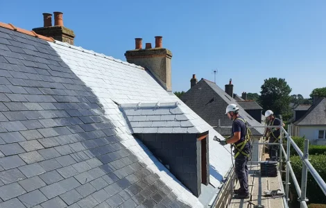 peut on repeindre toit ardoise