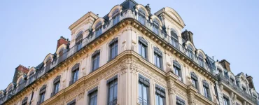 quelle est la couleur dun batiment haussmannien